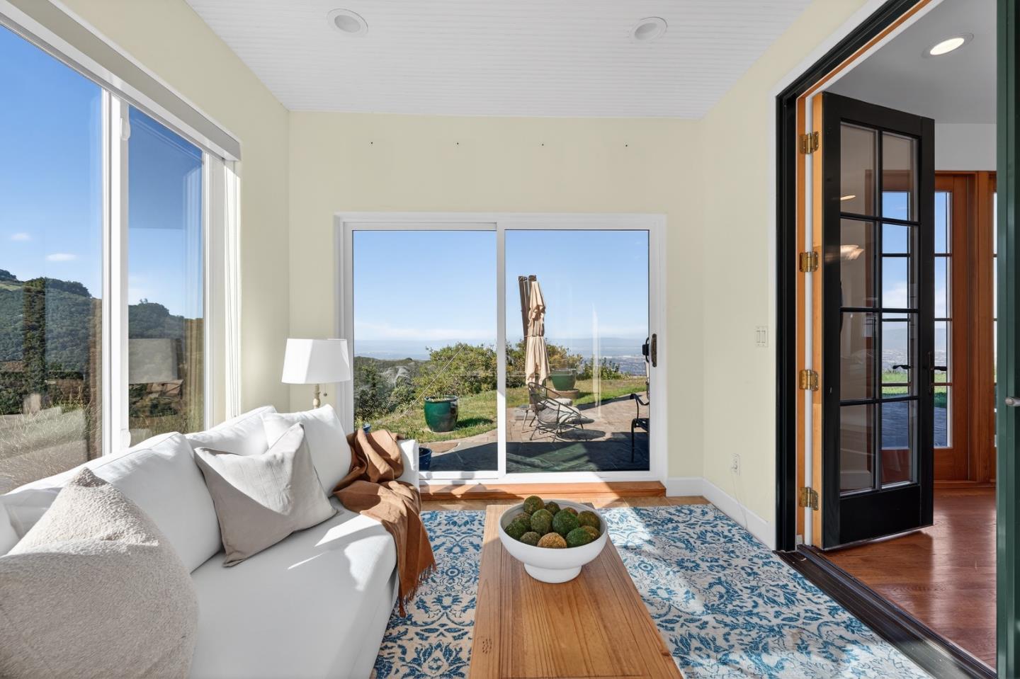 Detail Gallery Image 19 of 83 For 17599 Montebello Rd, Cupertino,  CA 95014 - 4 Beds | 3 Baths