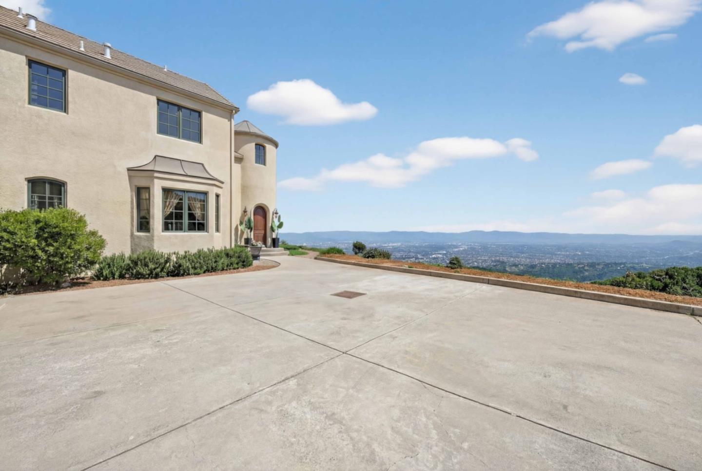 Detail Gallery Image 4 of 83 For 17599 Montebello Rd, Cupertino,  CA 95014 - 4 Beds | 3 Baths