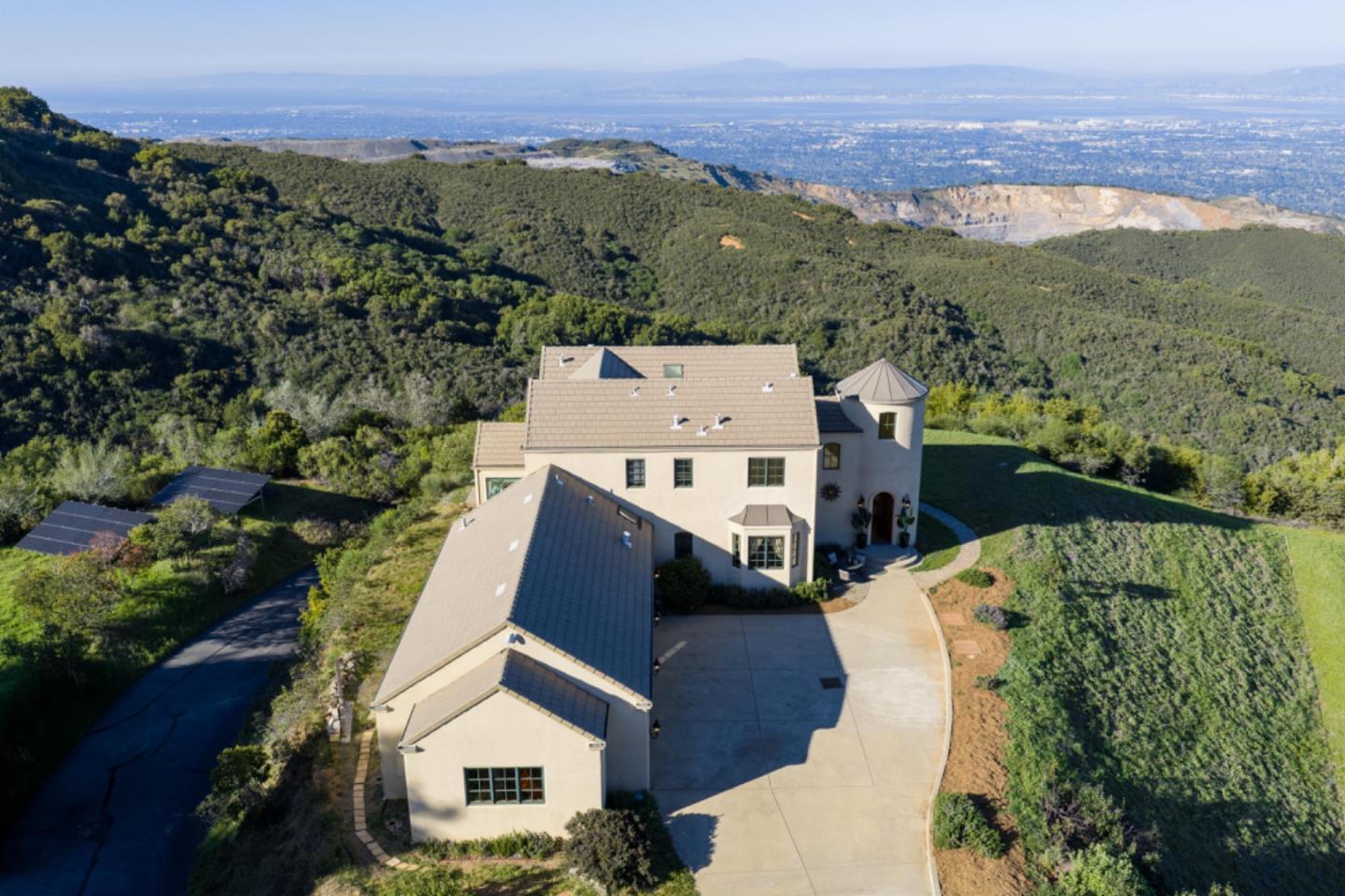 Detail Gallery Image 60 of 83 For 17599 Montebello Rd, Cupertino,  CA 95014 - 4 Beds | 3 Baths