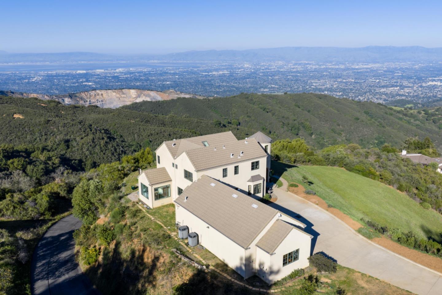 Detail Gallery Image 61 of 83 For 17599 Montebello Rd, Cupertino,  CA 95014 - 4 Beds | 3 Baths