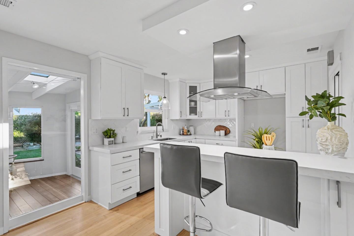 Detail Gallery Image 18 of 72 For 141 Muir Ave, Santa Clara,  CA 95051 - 4 Beds | 3 Baths