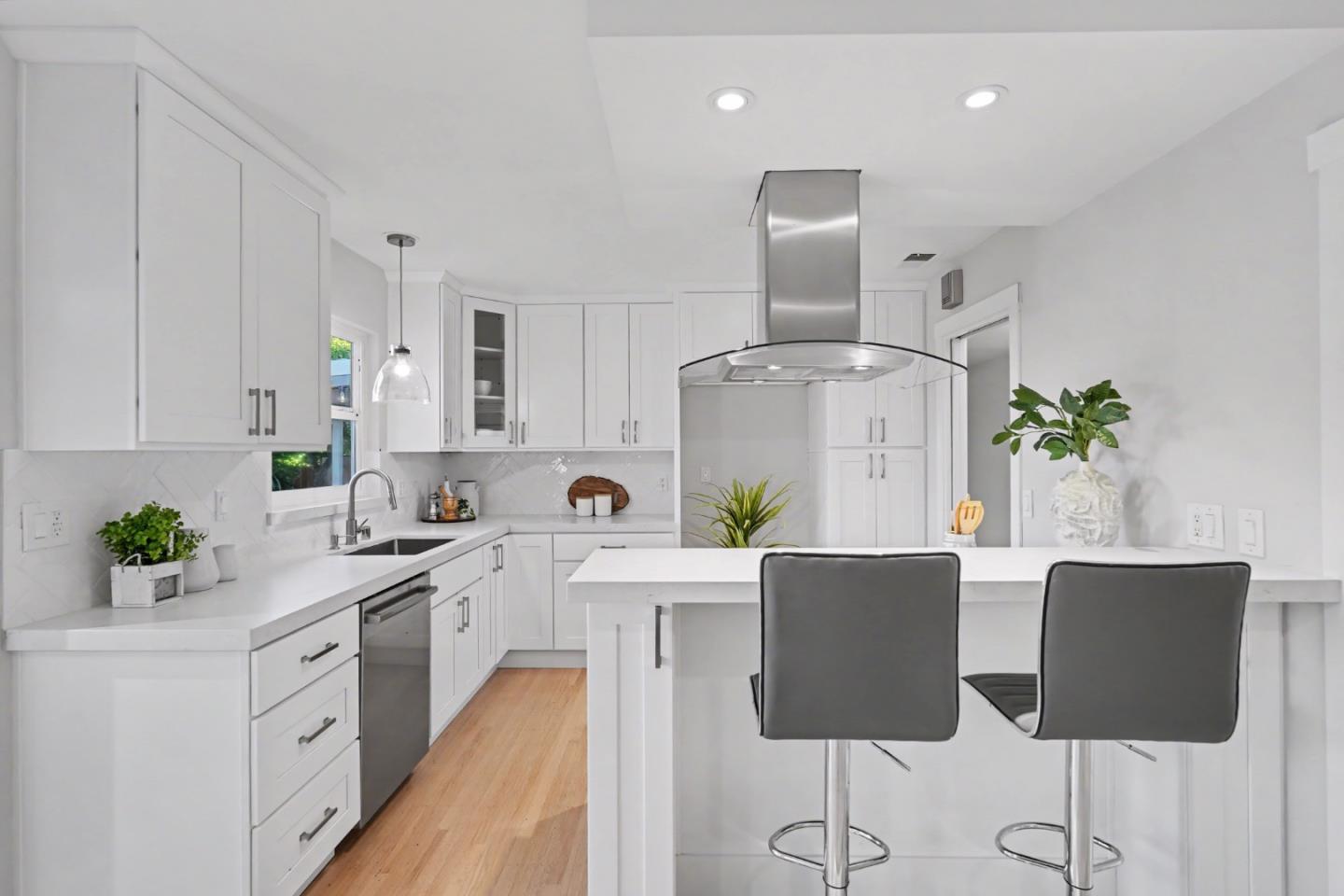 Detail Gallery Image 19 of 72 For 141 Muir Ave, Santa Clara,  CA 95051 - 4 Beds | 3 Baths