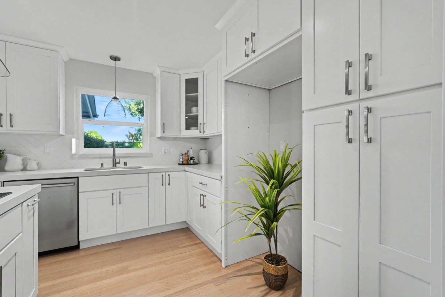 Detail Gallery Image 23 of 72 For 141 Muir Ave, Santa Clara,  CA 95051 - 4 Beds | 3 Baths