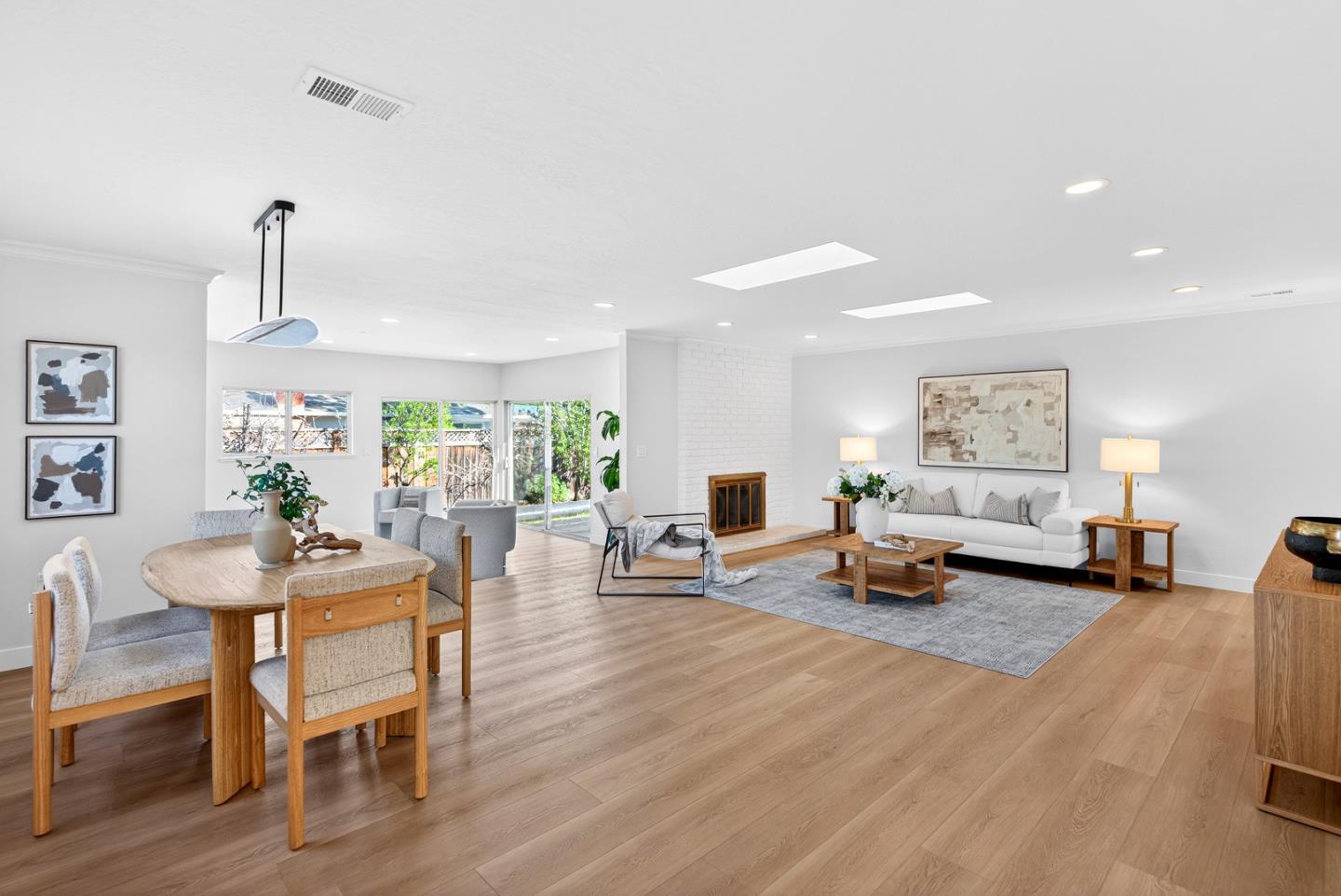 Detail Gallery Image 7 of 27 For 1718 Chitamook Ct, Sunnyvale,  CA 94087 - 4 Beds | 2 Baths