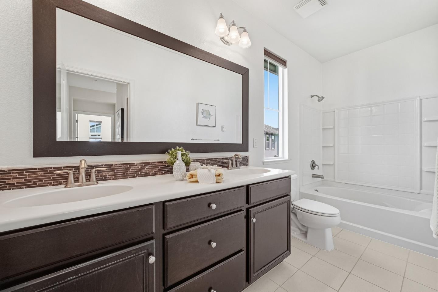 Detail Gallery Image 30 of 41 For 7026 N Mariposa Ln, Dublin,  CA 94568 - 3 Beds | 2/2 Baths