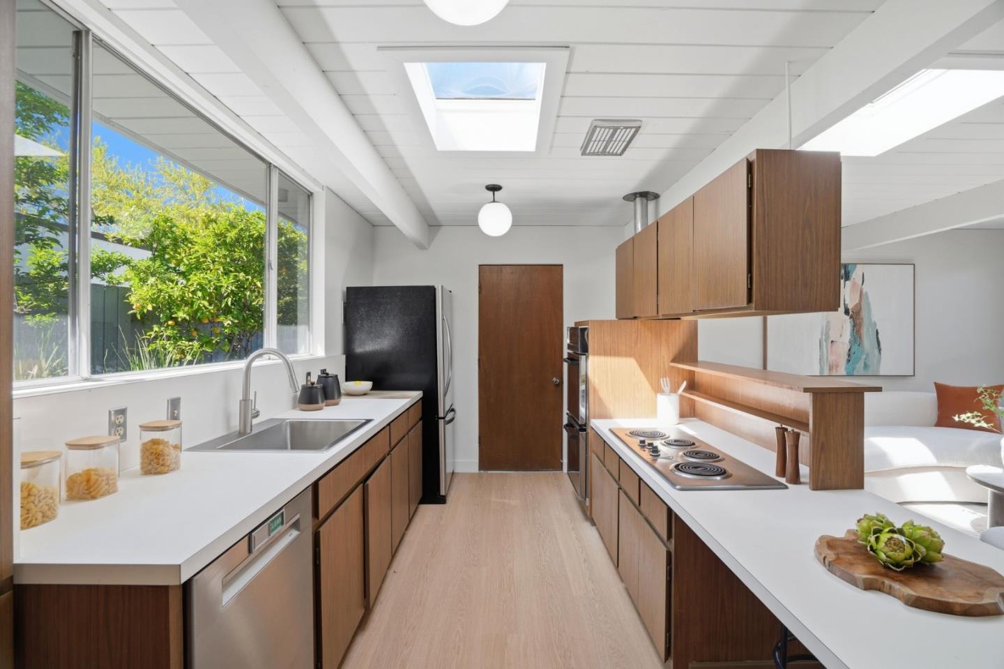 Detail Gallery Image 14 of 47 For 806 Piper Ave, Sunnyvale,  CA 94087 - 4 Beds | 2 Baths