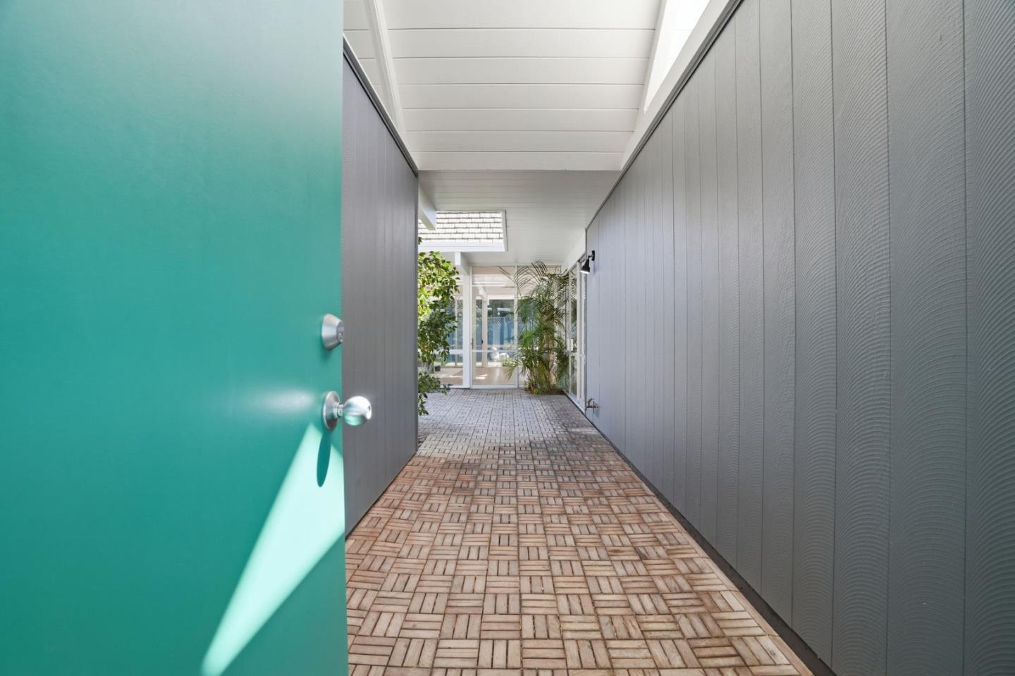 Detail Gallery Image 3 of 47 For 806 Piper Ave, Sunnyvale,  CA 94087 - 4 Beds | 2 Baths