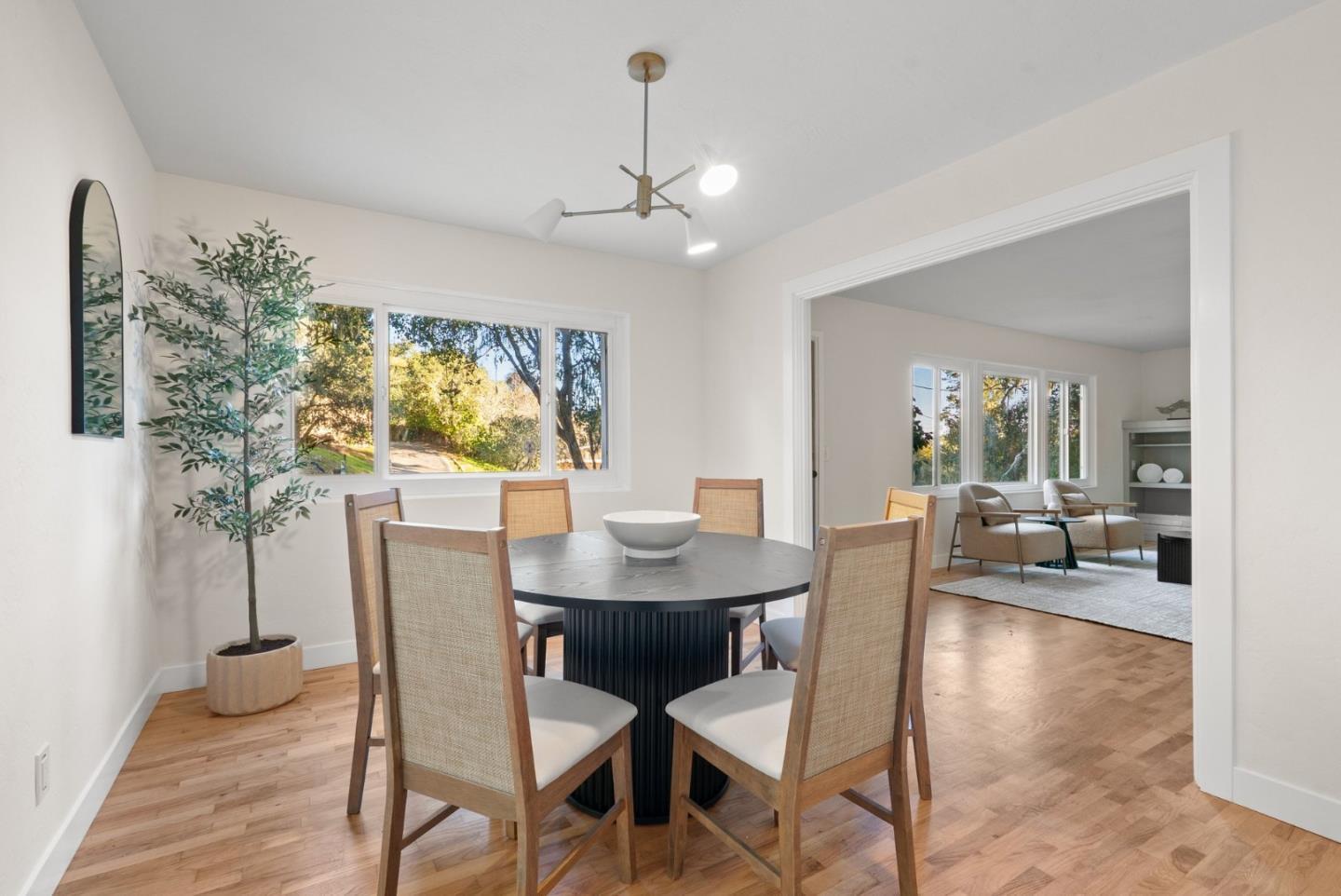 Detail Gallery Image 7 of 45 For 201 Soledad Pl, Monterey,  CA 93940 - 4 Beds | 2 Baths