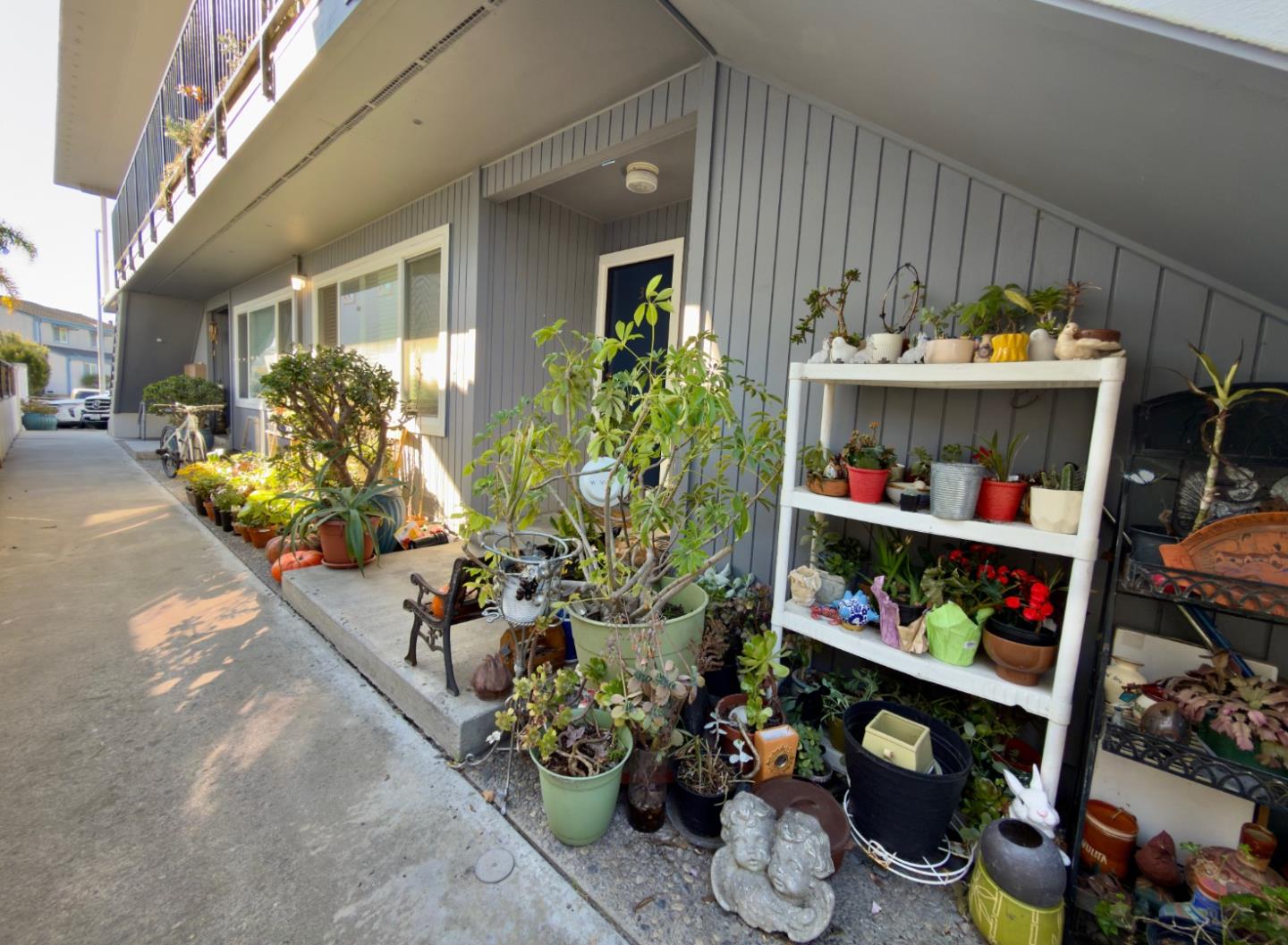 Detail Gallery Image 10 of 28 For 140 Bay St, Santa Cruz,  CA 95060 - – Beds | – Baths