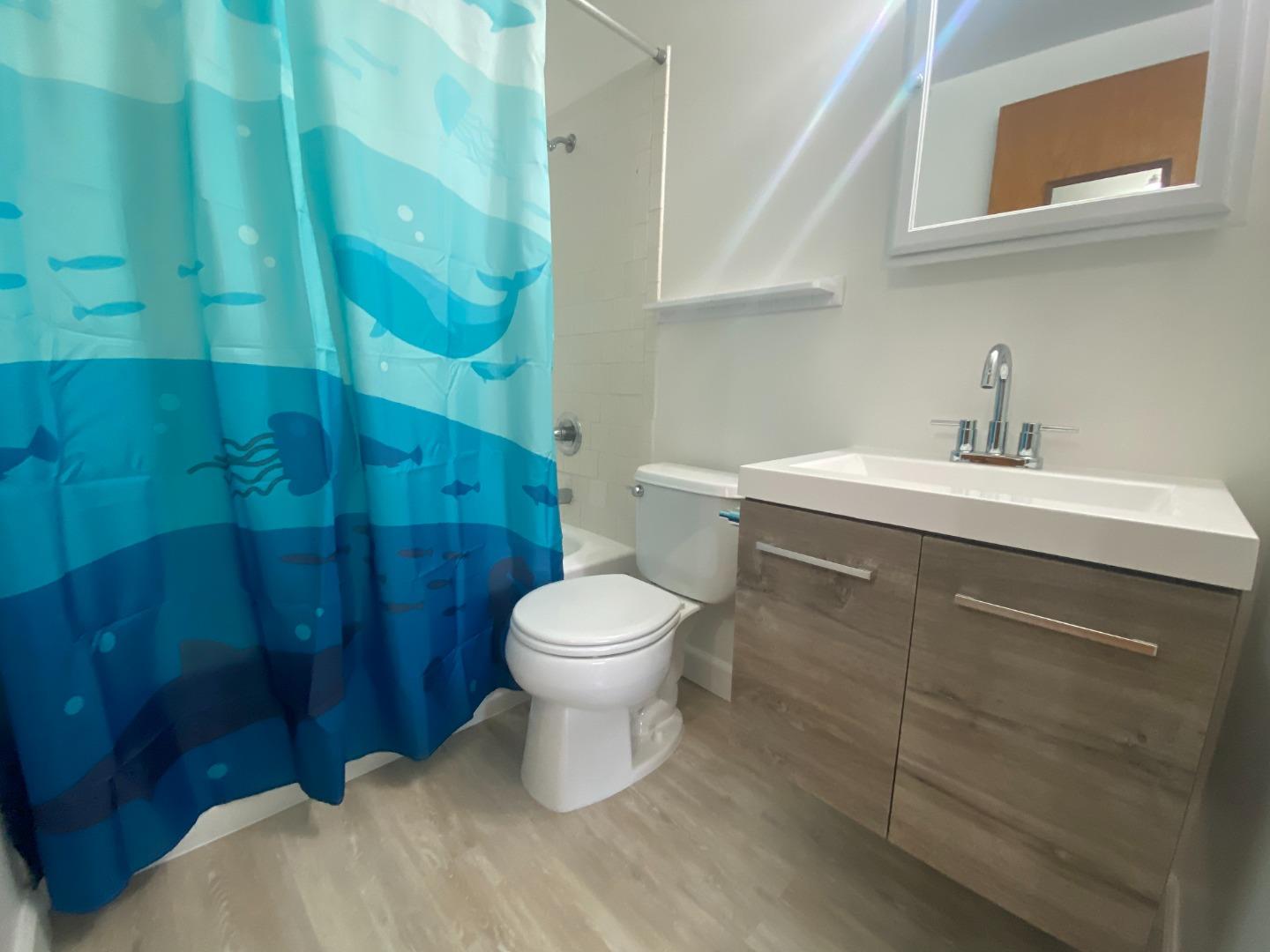Detail Gallery Image 26 of 28 For 140 Bay St, Santa Cruz,  CA 95060 - – Beds | – Baths