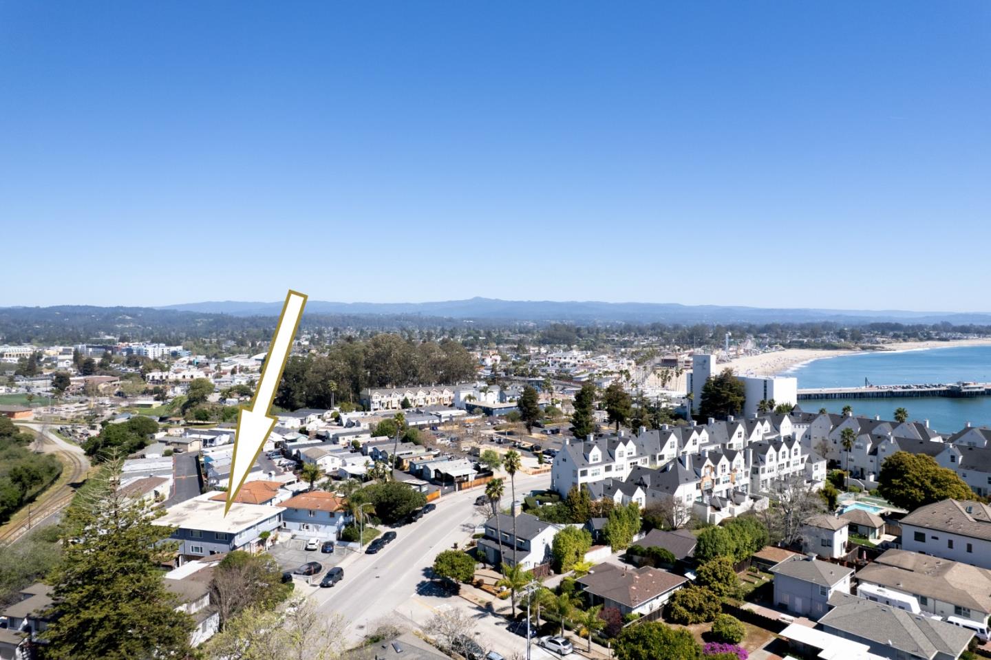 Detail Gallery Image 3 of 28 For 140 Bay St, Santa Cruz,  CA 95060 - – Beds | – Baths