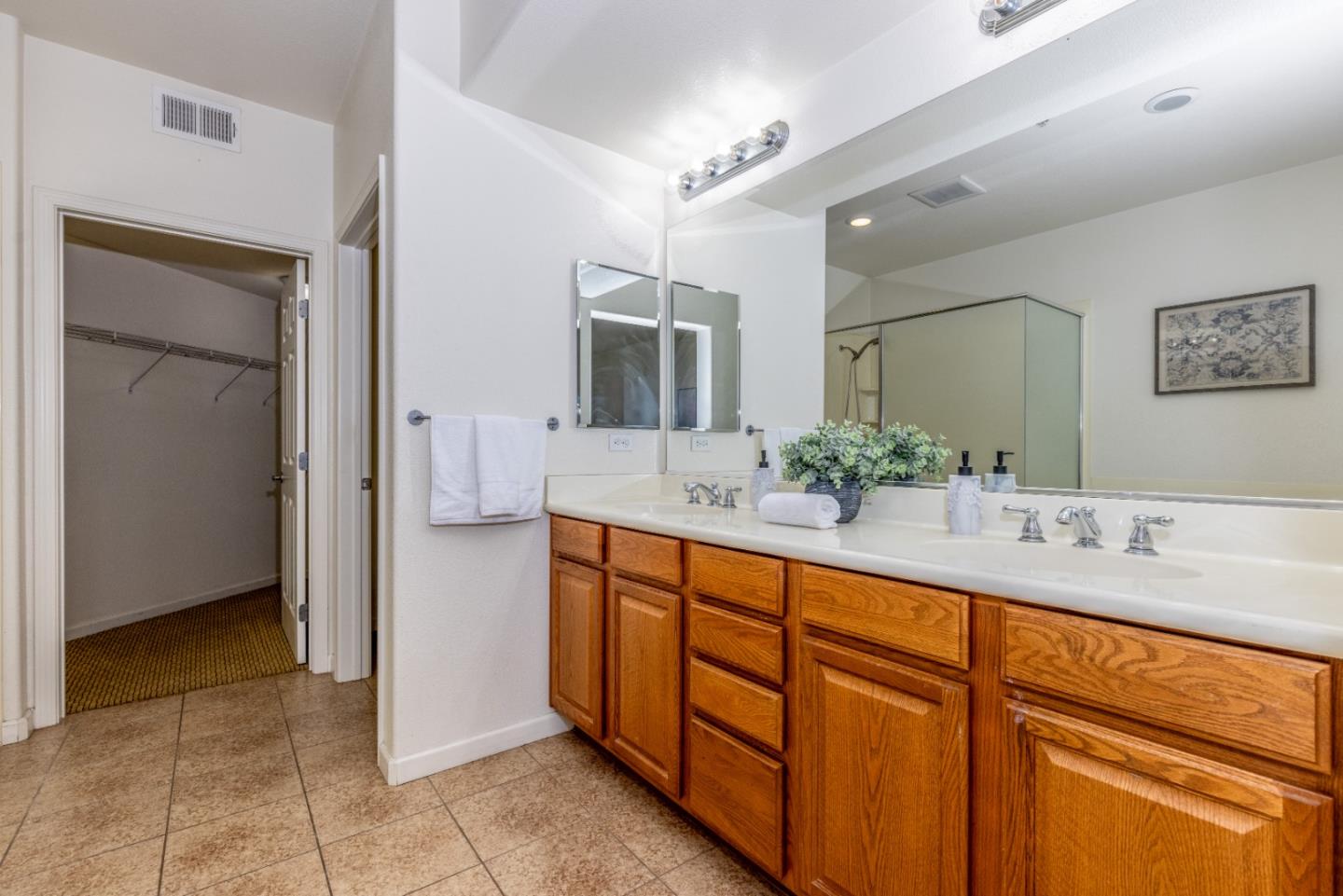 Detail Gallery Image 14 of 35 For 800 S Abel St #218,  Milpitas,  CA 95035 - 3 Beds | 2 Baths
