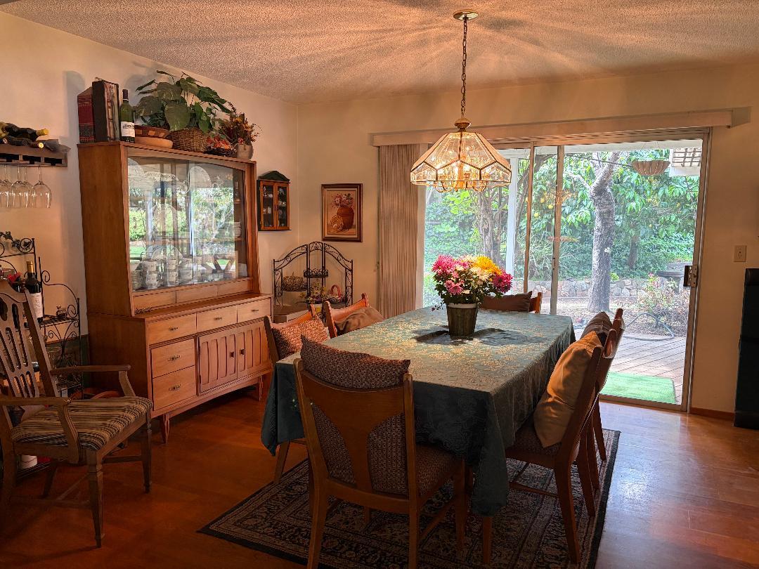 Detail Gallery Image 4 of 6 For Suffolk Ct, Los Altos,  CA 94024 - 6 Beds | 2/1 Baths