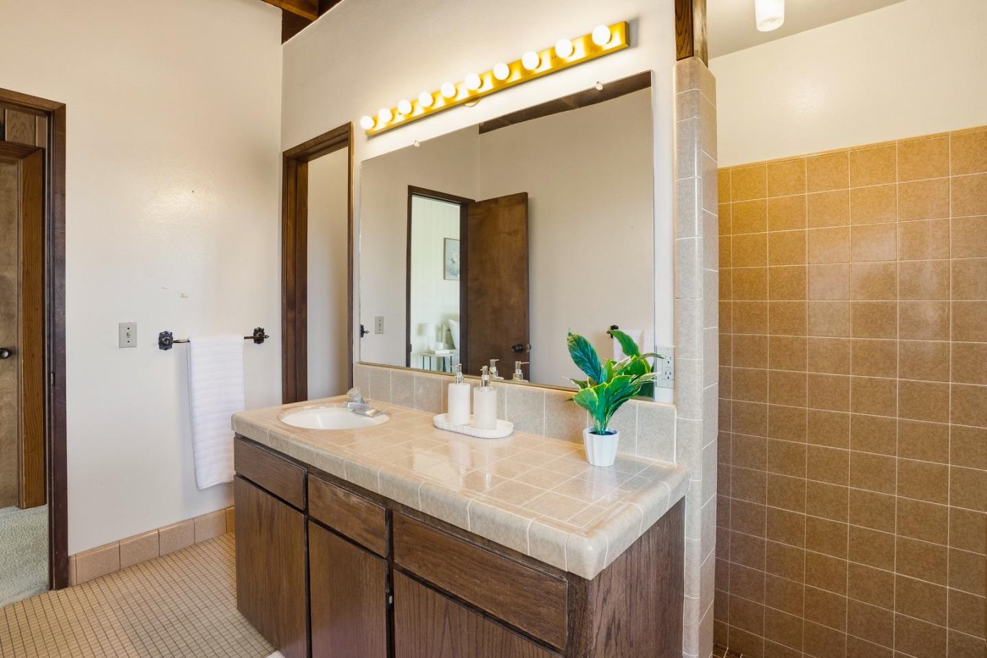 Detail Gallery Image 25 of 59 For 630 Caudill Rd, Watsonville,  CA 95076 - 4 Beds | 2/1 Baths