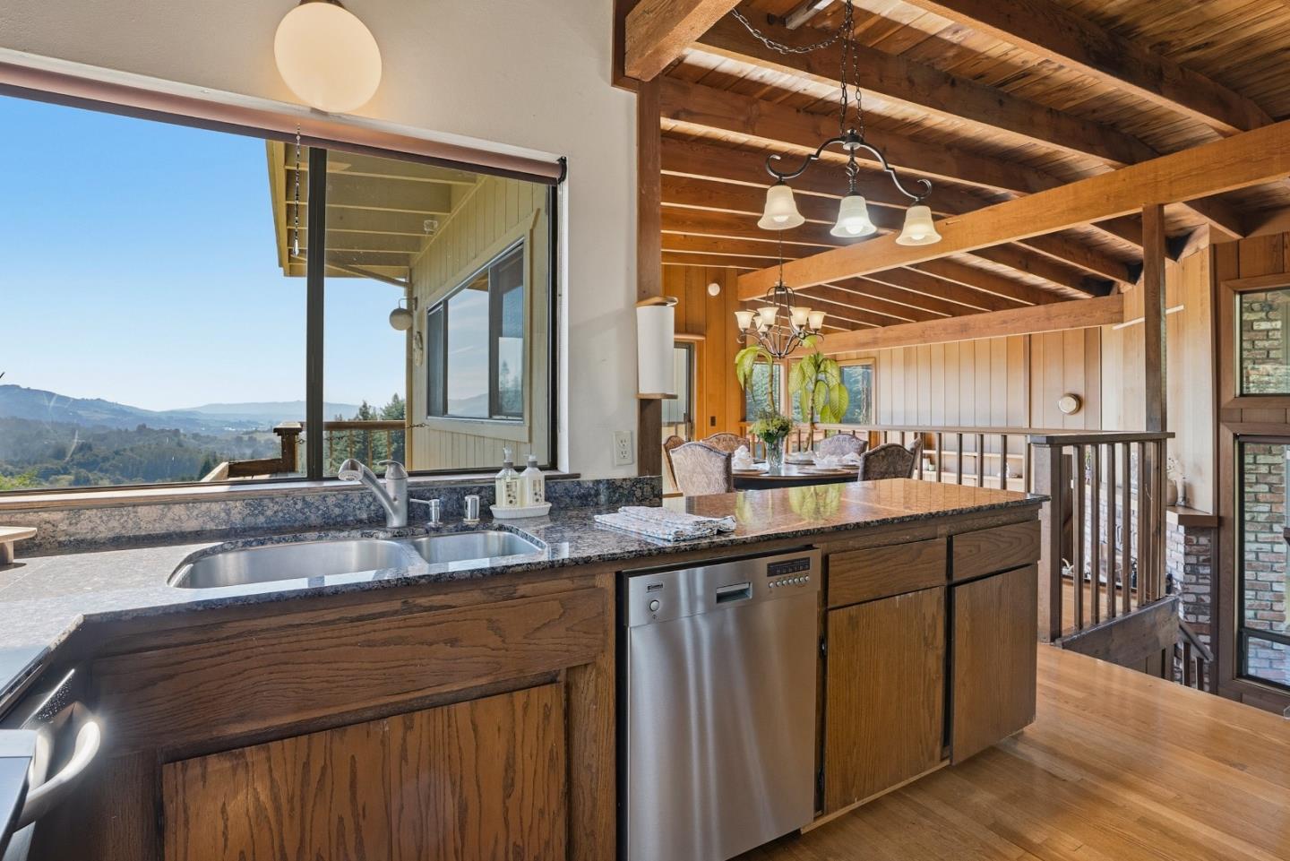 Detail Gallery Image 8 of 59 For 630 Caudill Rd, Watsonville,  CA 95076 - 4 Beds | 2/1 Baths