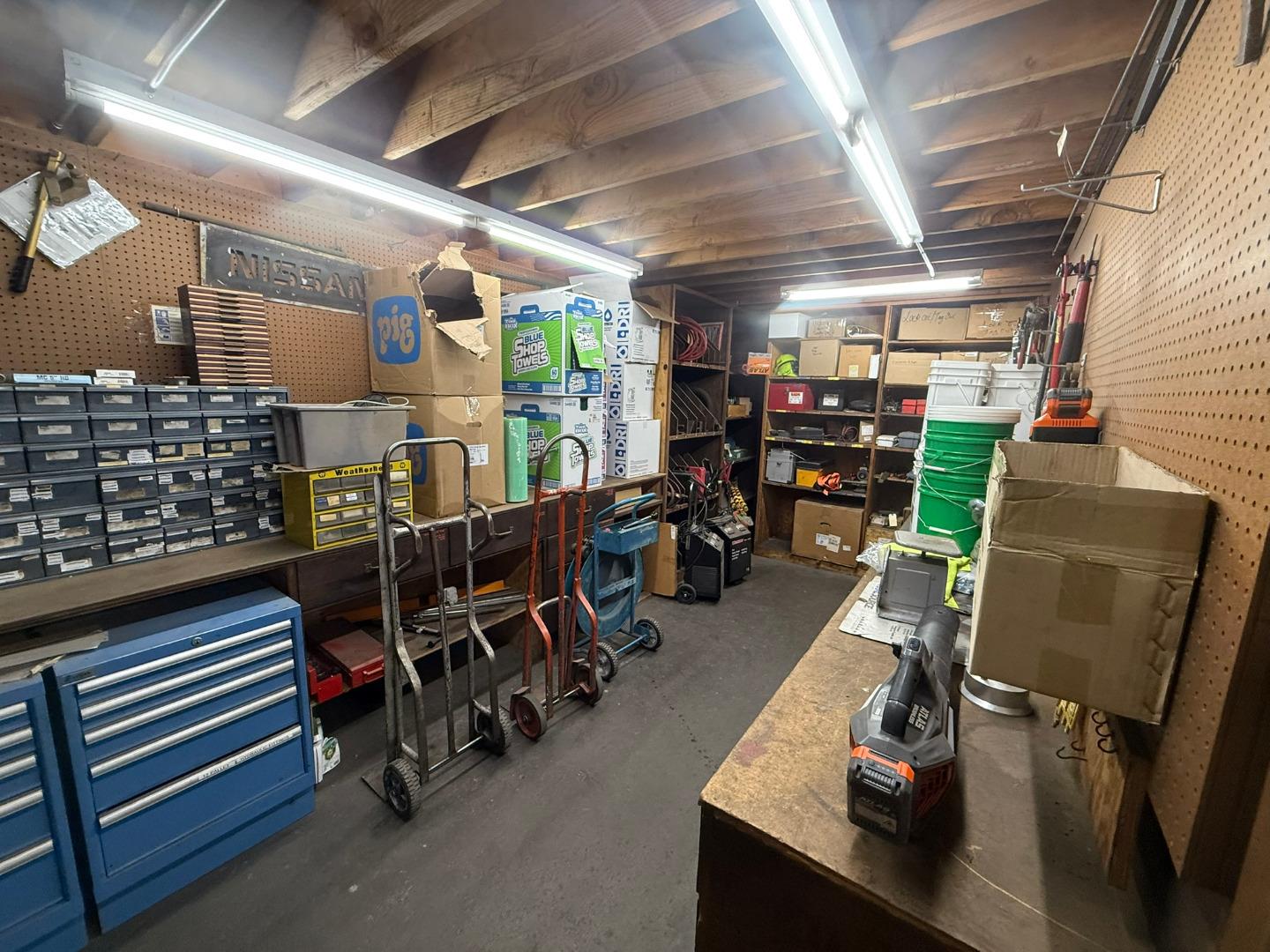 Detail Gallery Image 11 of 50 For 1360 Burton Ave #1360 1366,  Salinas,  CA 93901 - – Beds | – Baths