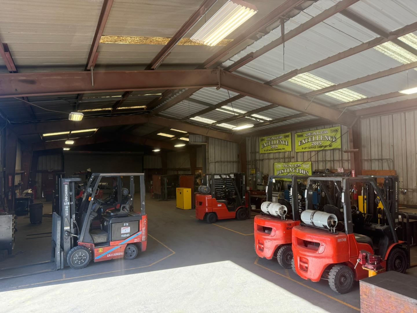 Detail Gallery Image 14 of 50 For 1360 Burton Ave #1360 1366,  Salinas,  CA 93901 - – Beds | – Baths