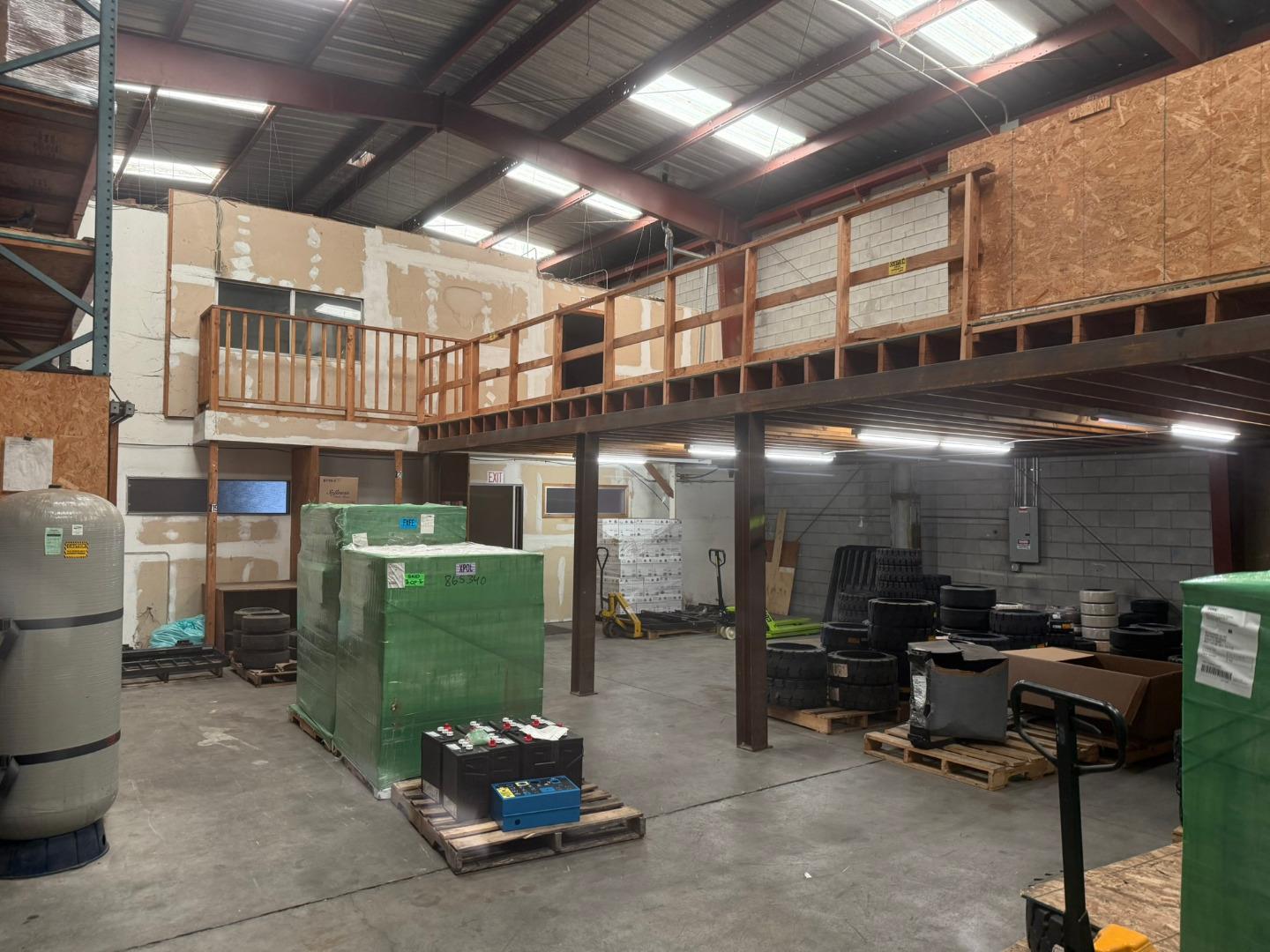 Detail Gallery Image 15 of 50 For 1360 Burton Ave #1360 1366,  Salinas,  CA 93901 - – Beds | – Baths