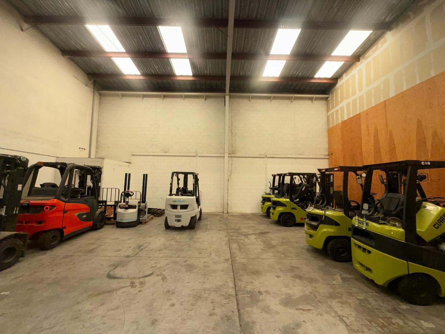 Detail Gallery Image 29 of 50 For 1360 Burton Ave #1360 1366,  Salinas,  CA 93901 - – Beds | – Baths