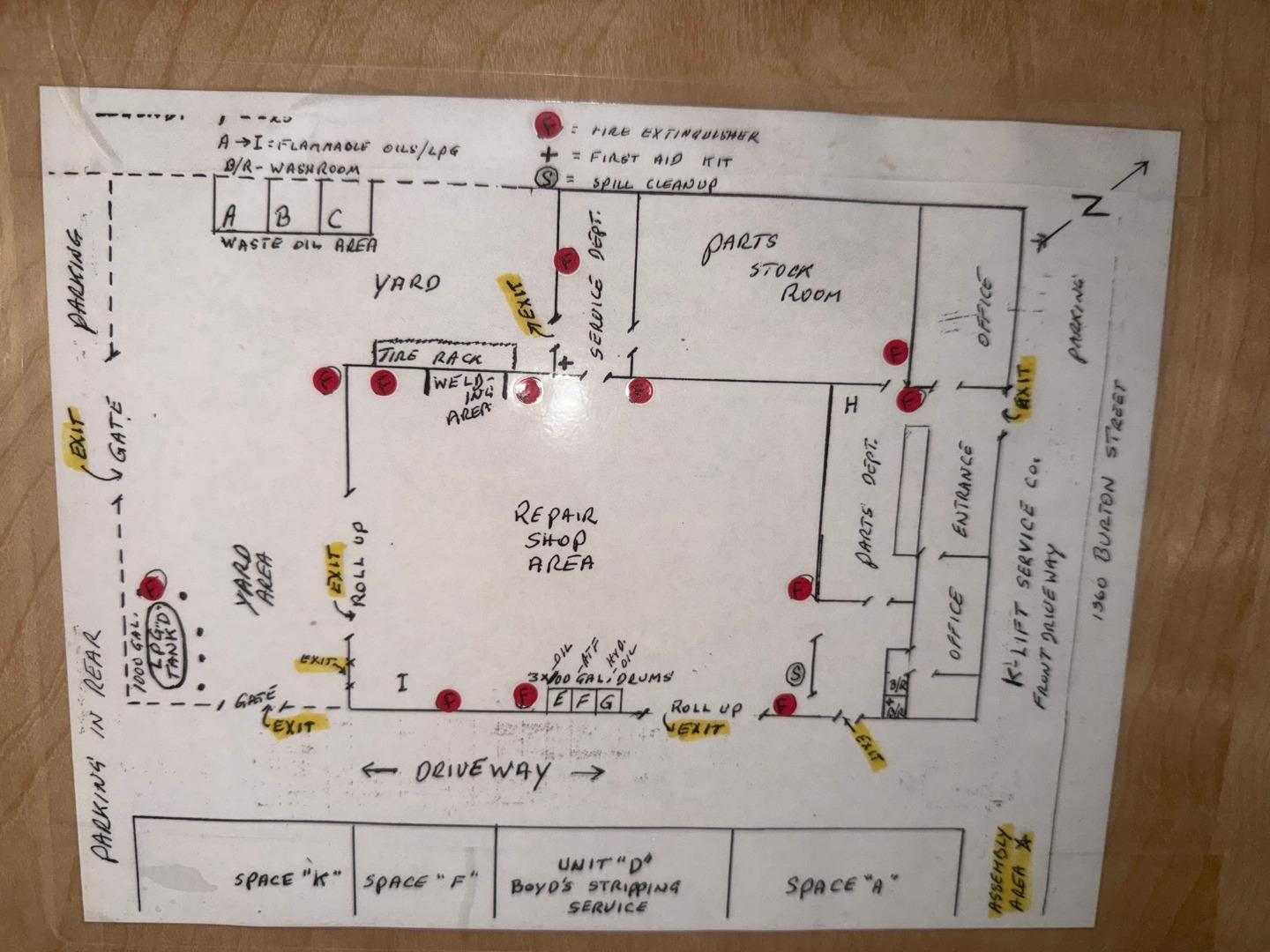 Detail Gallery Image 6 of 50 For 1360 Burton Ave #1360 1366,  Salinas,  CA 93901 - – Beds | – Baths