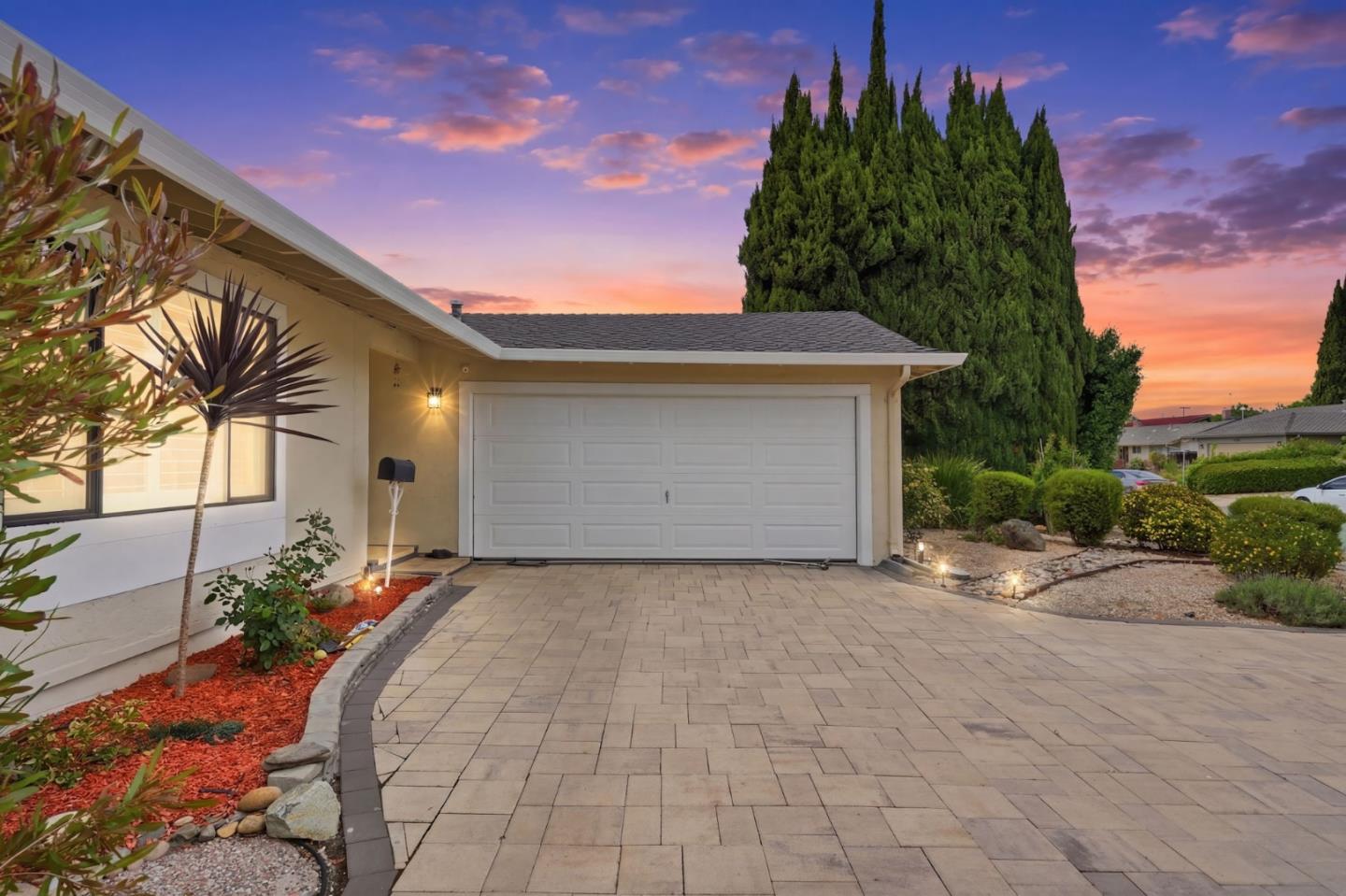 Detail Gallery Image 6 of 66 For 864 Kizer St, Milpitas,  CA 95035 - 4 Beds | 3 Baths