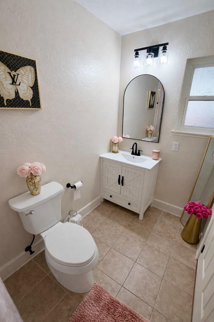 Detail Gallery Image 11 of 20 For 5816 Embee Dr, San Jose,  CA 95123 - 4 Beds | 2 Baths