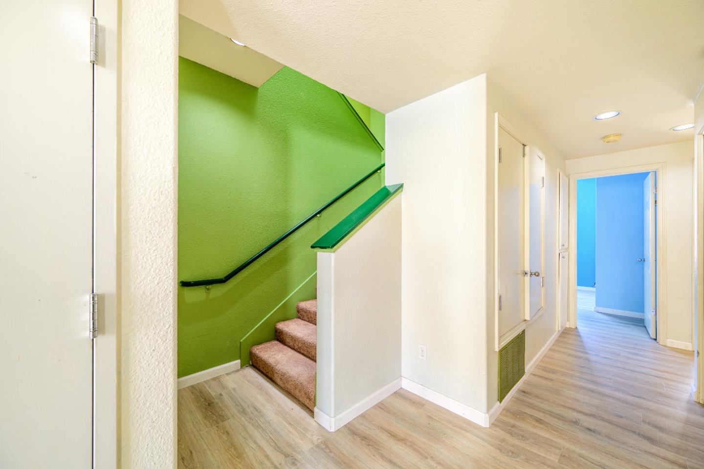 Detail Gallery Image 14 of 21 For 103 Stoneridge Ln #2210,  San Francisco,  CA 94134 - 3 Beds | 2 Baths