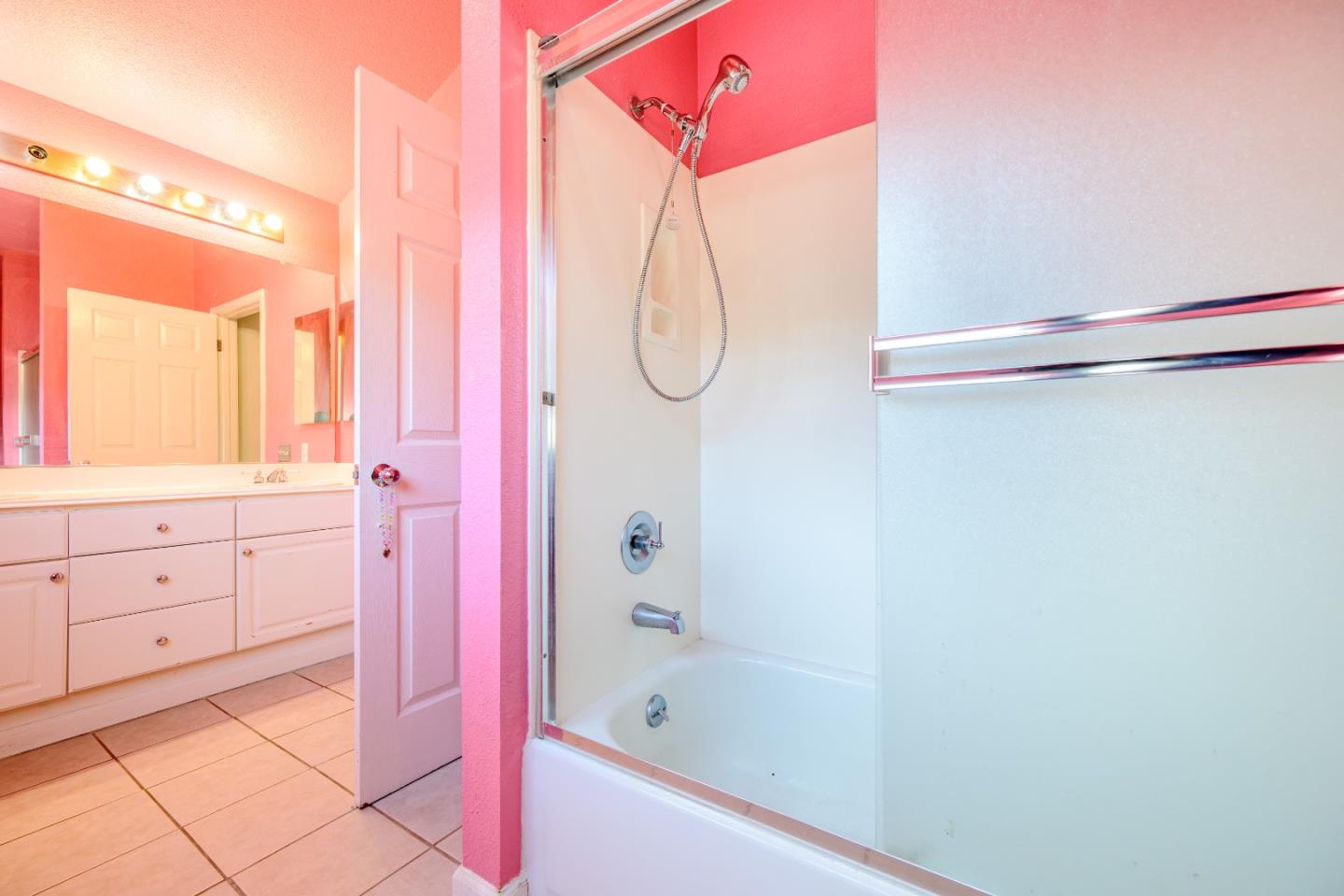 Detail Gallery Image 38 of 55 For 103 Stoneridge Ln #2210,  San Francisco,  CA 94134 - 3 Beds | 2 Baths