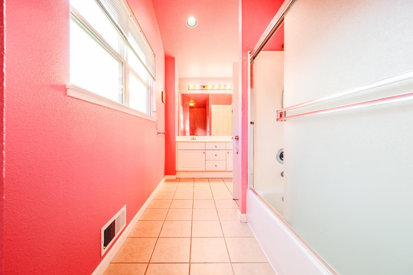 Detail Gallery Image 39 of 55 For 103 Stoneridge Ln #2210,  San Francisco,  CA 94134 - 3 Beds | 2 Baths