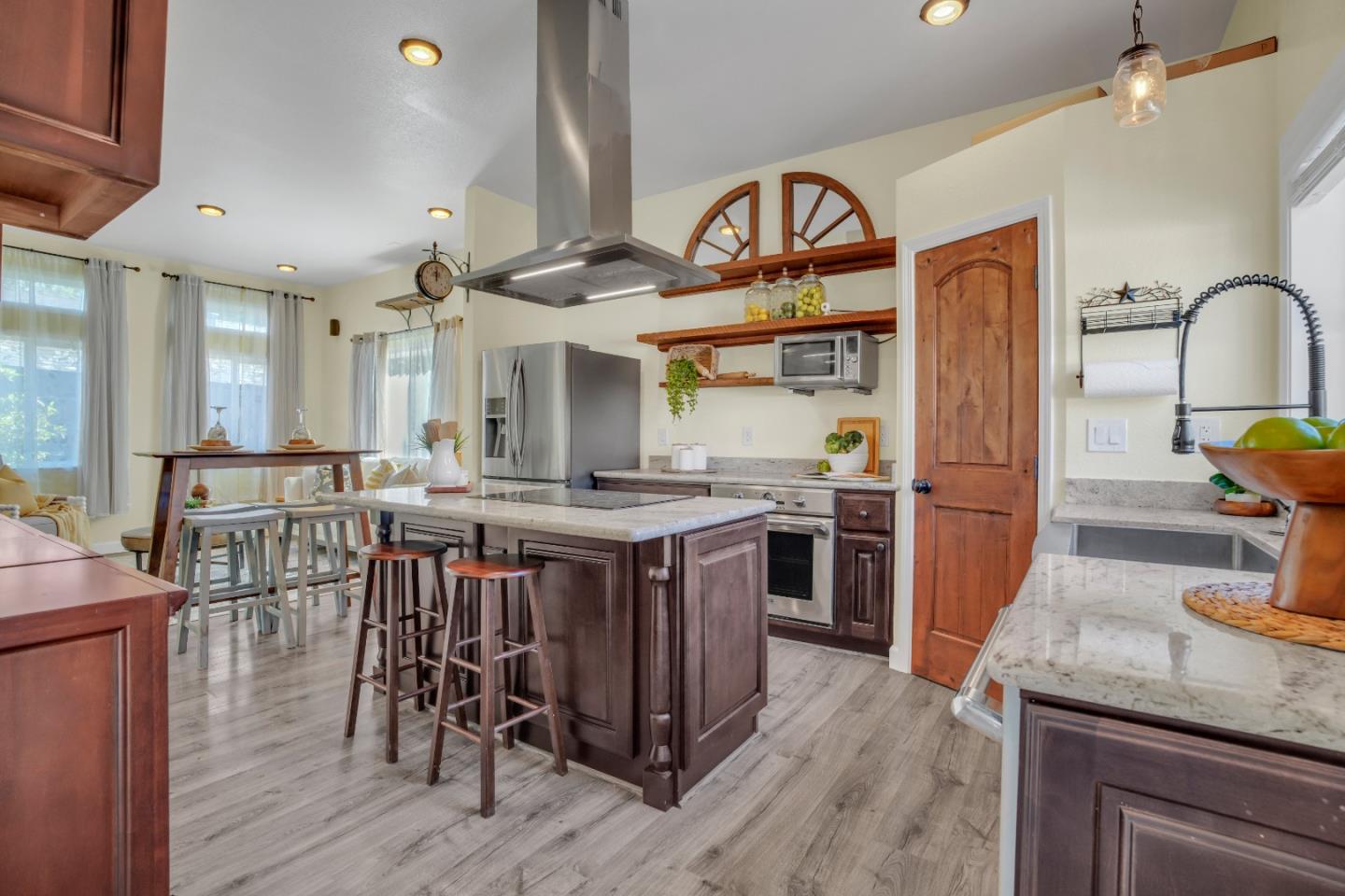 Detail Gallery Image 11 of 23 For 227 Cleopatra Dr, Pleasant Hill,  CA 94523 - 4 Beds | 2/1 Baths