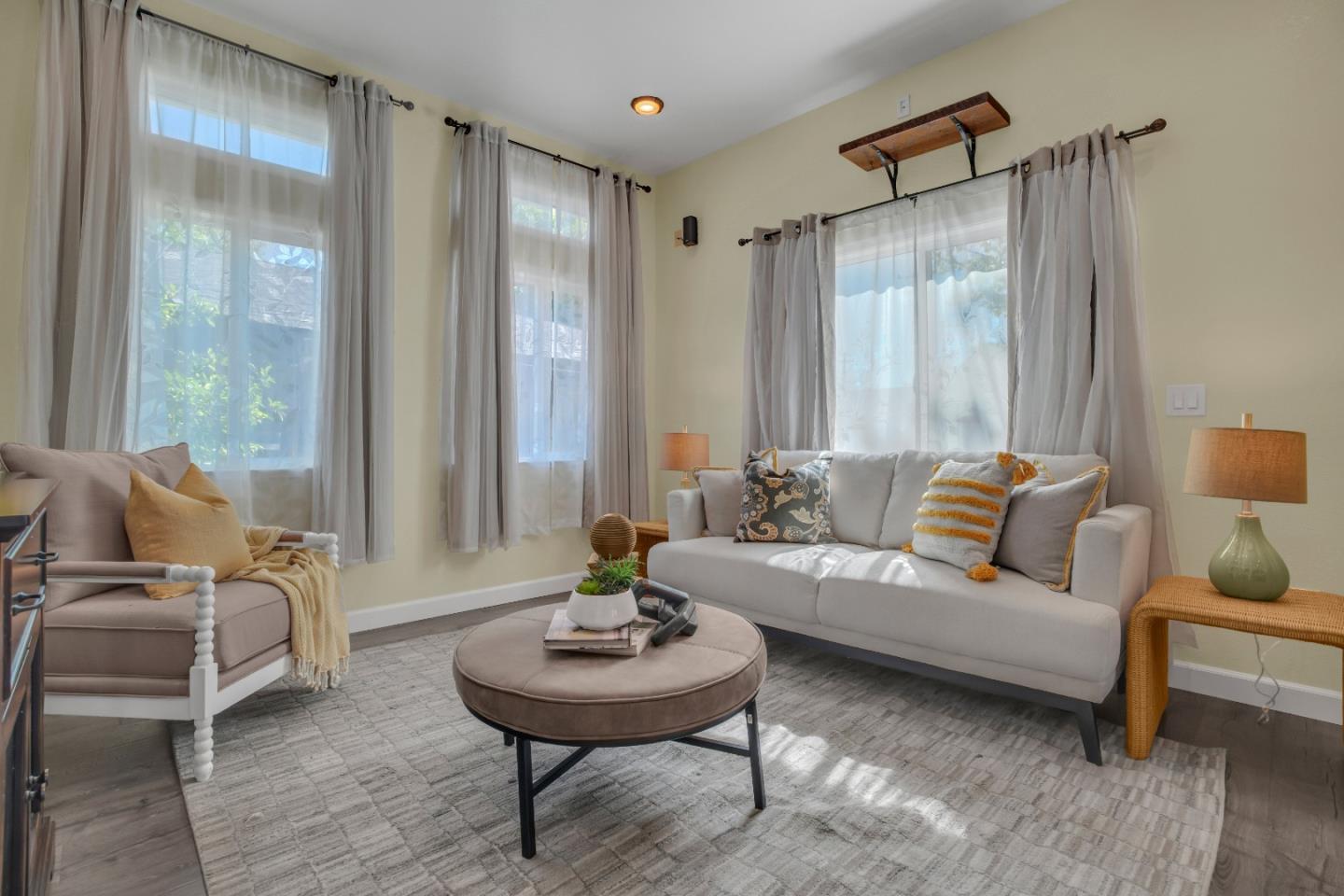 Detail Gallery Image 12 of 23 For 227 Cleopatra Dr, Pleasant Hill,  CA 94523 - 4 Beds | 2/1 Baths