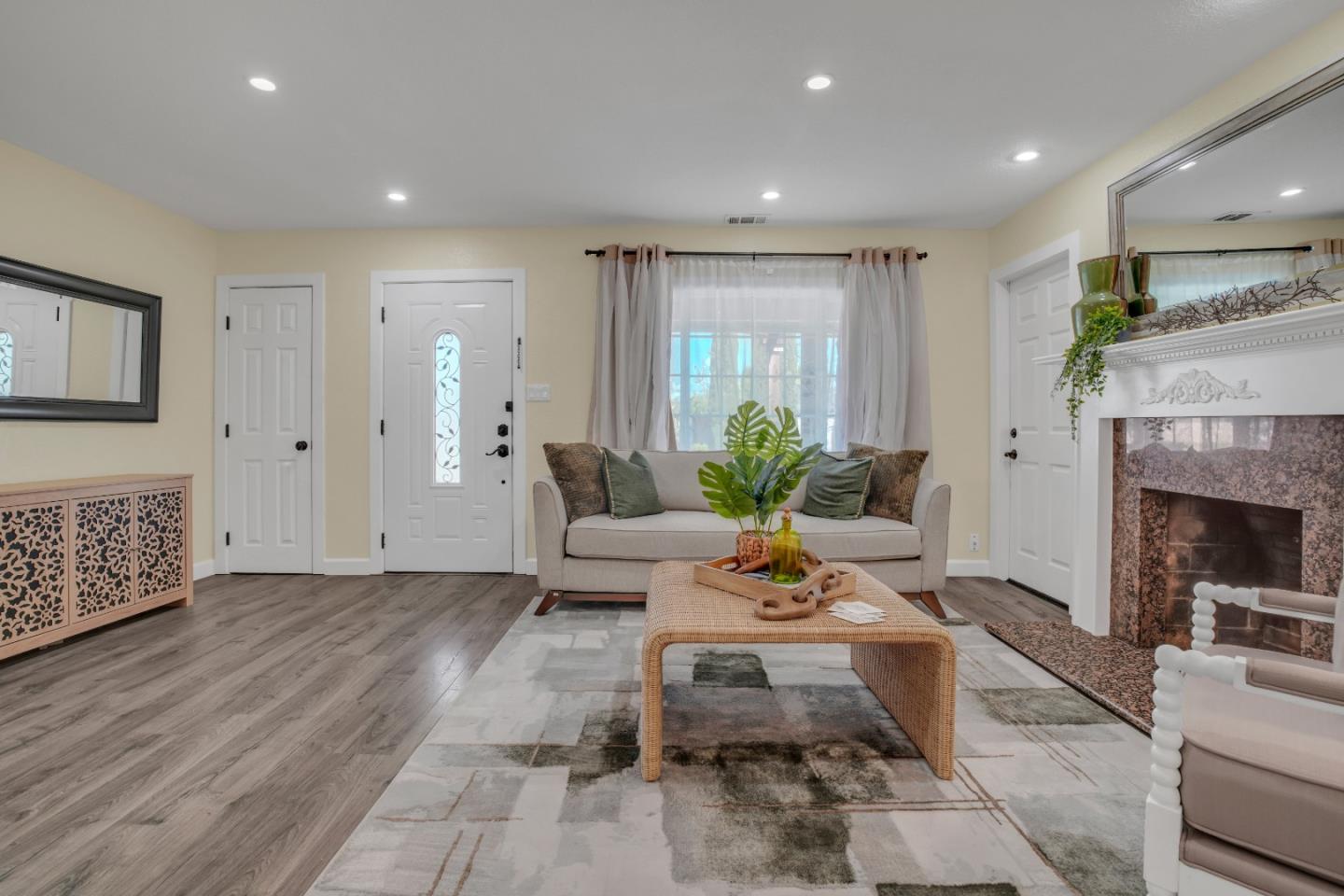 Detail Gallery Image 6 of 23 For 227 Cleopatra Dr, Pleasant Hill,  CA 94523 - 4 Beds | 2/1 Baths