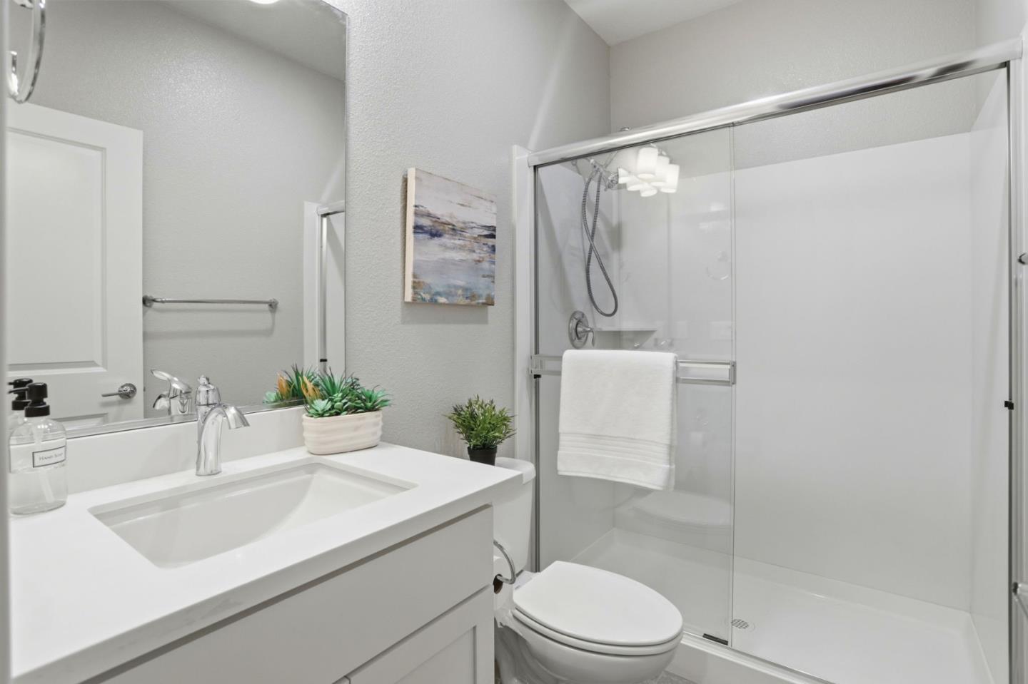 Detail Gallery Image 14 of 25 For 1958 Galileo Ln, San Jose,  CA 95133 - 3 Beds | 3 Baths