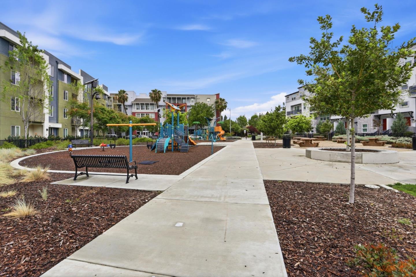 Detail Gallery Image 23 of 25 For 1958 Galileo Ln, San Jose,  CA 95133 - 3 Beds | 3 Baths