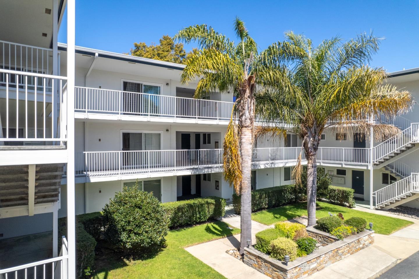 Detail Gallery Image 10 of 29 For 328 Main St #13,  Santa Cruz,  CA 95060 - 2 Beds | 1 Baths