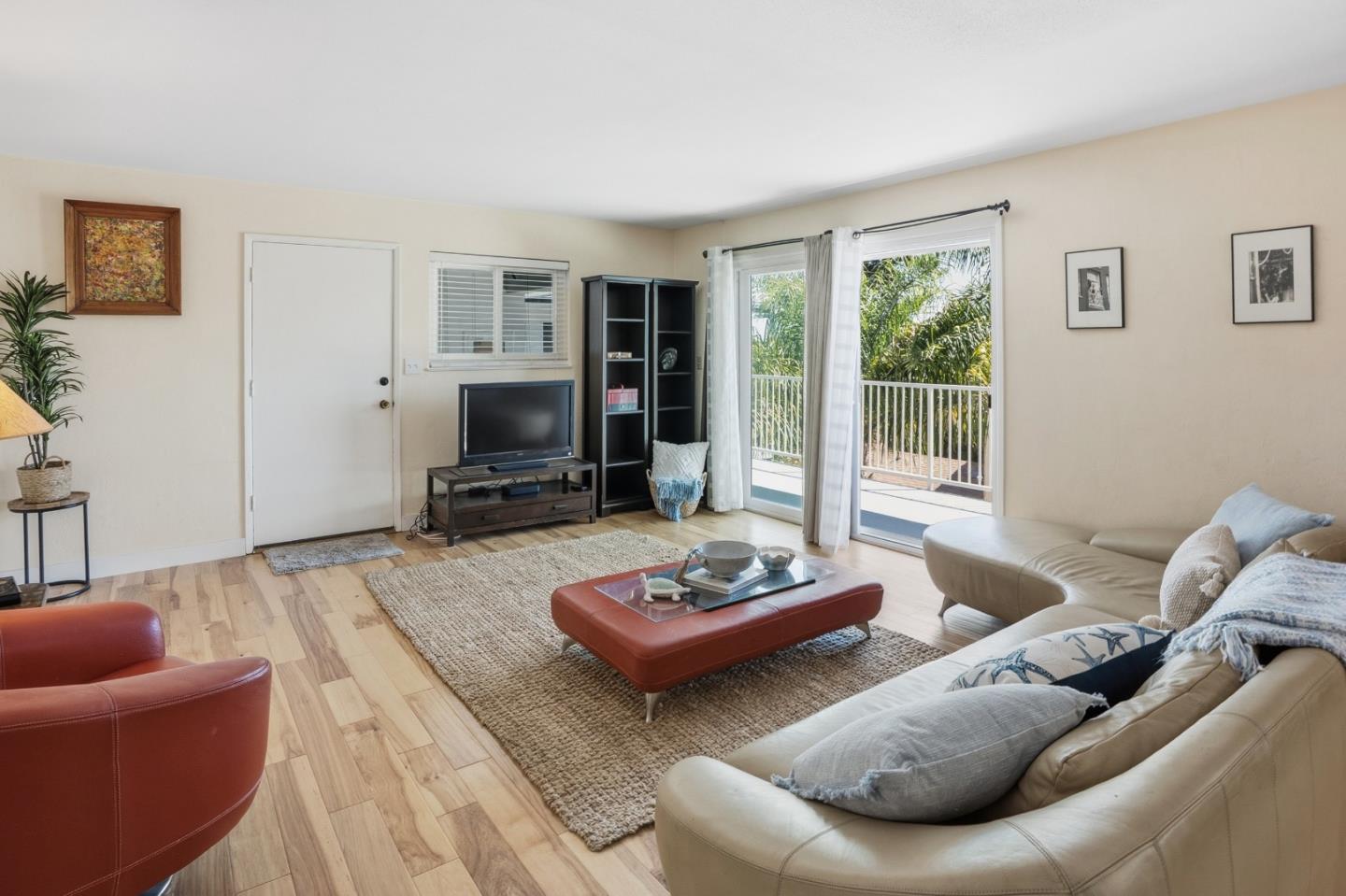 Detail Gallery Image 12 of 29 For 328 Main St #13,  Santa Cruz,  CA 95060 - 2 Beds | 1 Baths