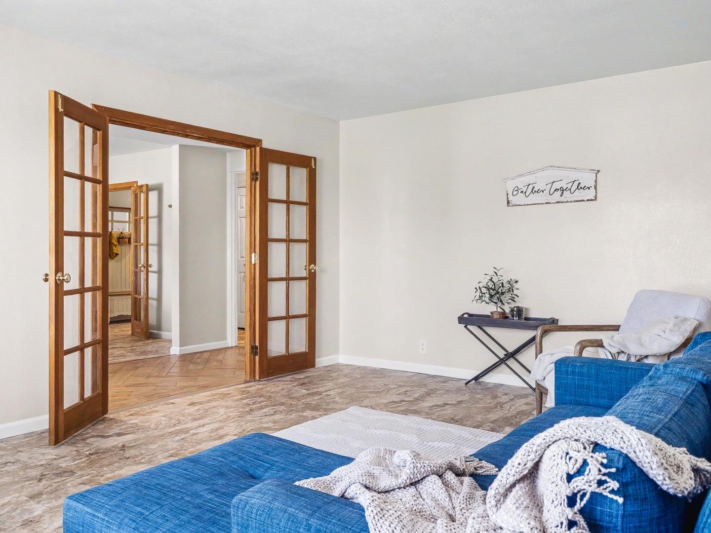 Detail Gallery Image 4 of 31 For 6455 Kensington Pl, Gilroy,  CA 95020 - 4 Beds | 2 Baths