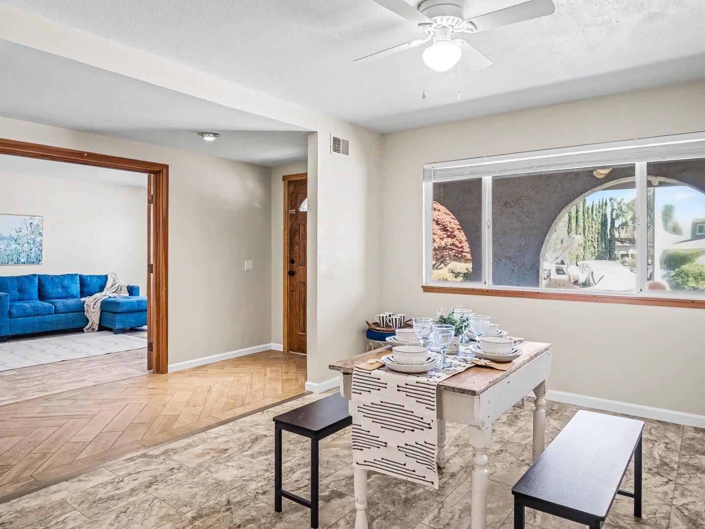 Detail Gallery Image 5 of 31 For 6455 Kensington Pl, Gilroy,  CA 95020 - 4 Beds | 2 Baths