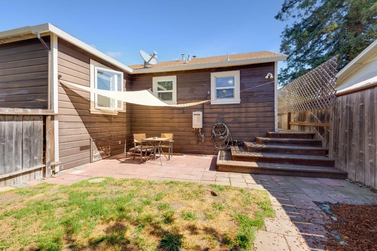 Detail Gallery Image 14 of 37 For 798 Hudson St, Redwood City,  CA 94061 - 2 Beds | 2 Baths