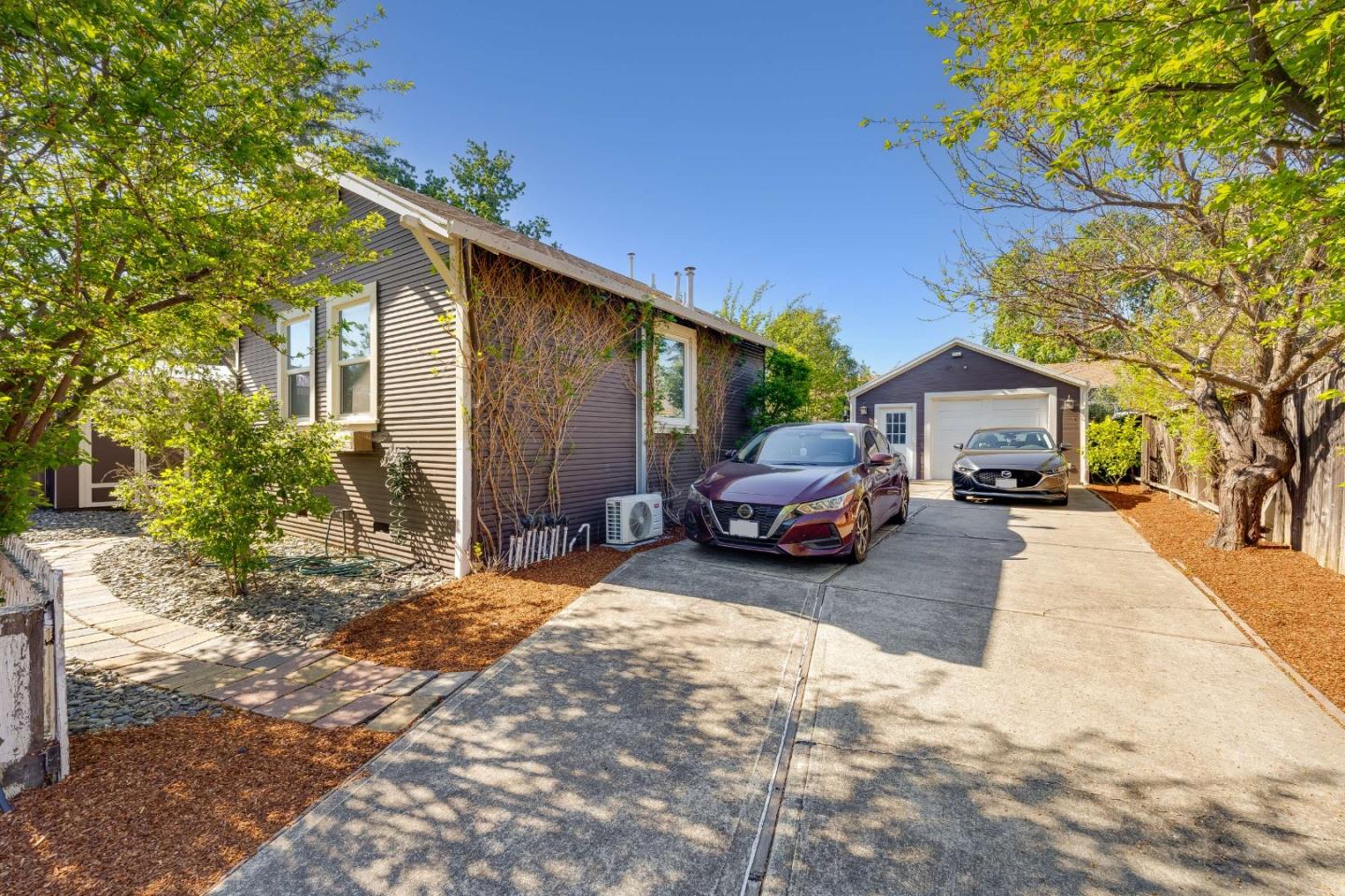 Detail Gallery Image 18 of 37 For 798 Hudson St, Redwood City,  CA 94061 - 2 Beds | 2 Baths