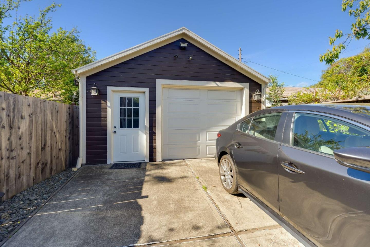 Detail Gallery Image 19 of 37 For 798 Hudson St, Redwood City,  CA 94061 - 2 Beds | 2 Baths