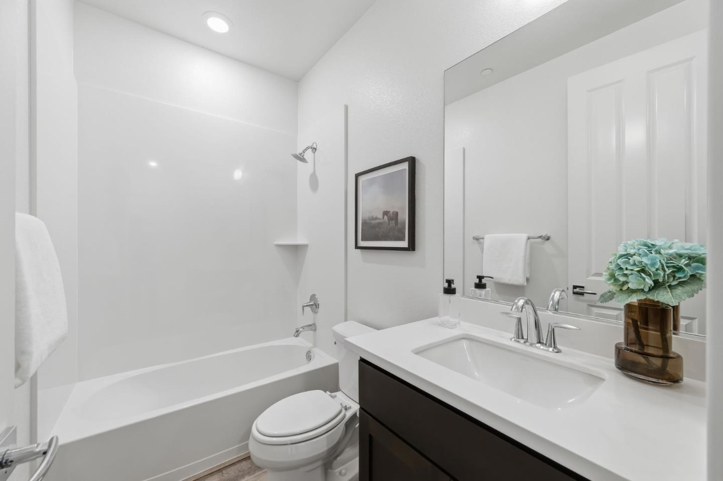 Detail Gallery Image 11 of 21 For 692 Amalfi Loop, Milpitas,  CA 95035 - 3 Beds | 3 Baths