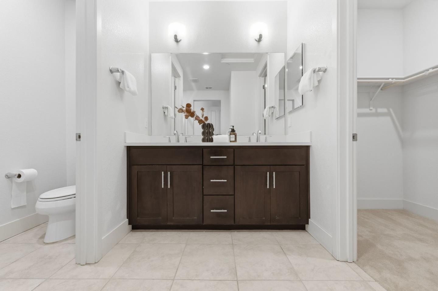 Detail Gallery Image 13 of 21 For 692 Amalfi Loop, Milpitas,  CA 95035 - 3 Beds | 3 Baths