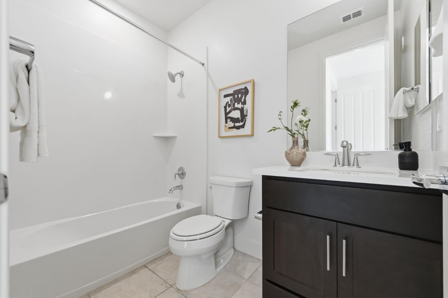 Detail Gallery Image 18 of 21 For 692 Amalfi Loop, Milpitas,  CA 95035 - 3 Beds | 3 Baths