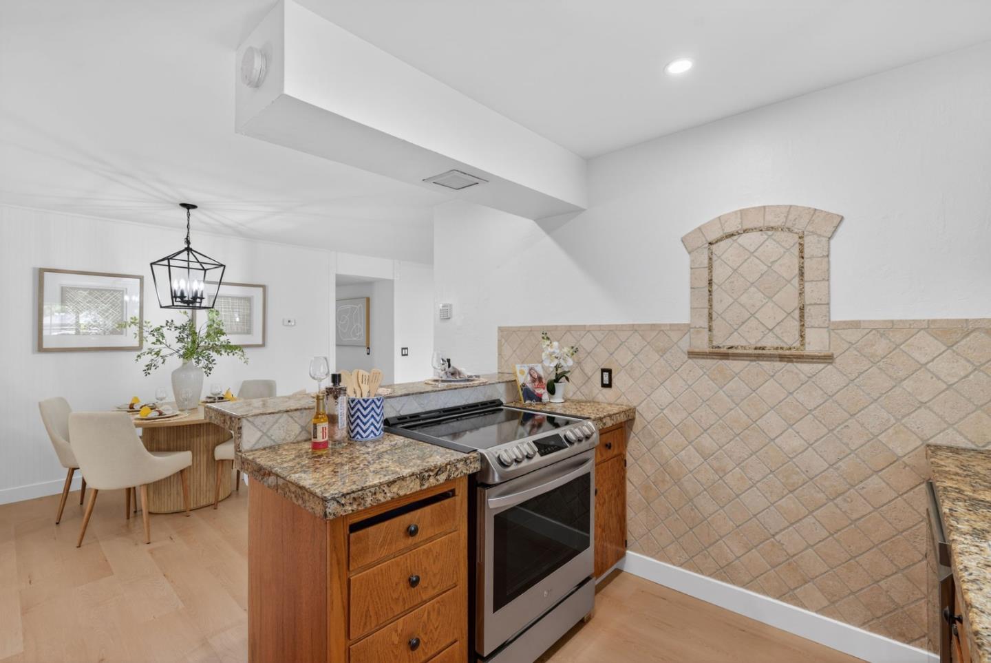 Detail Gallery Image 10 of 37 For 619 Pima Dr, San Jose,  CA 95123 - 3 Beds | 2 Baths