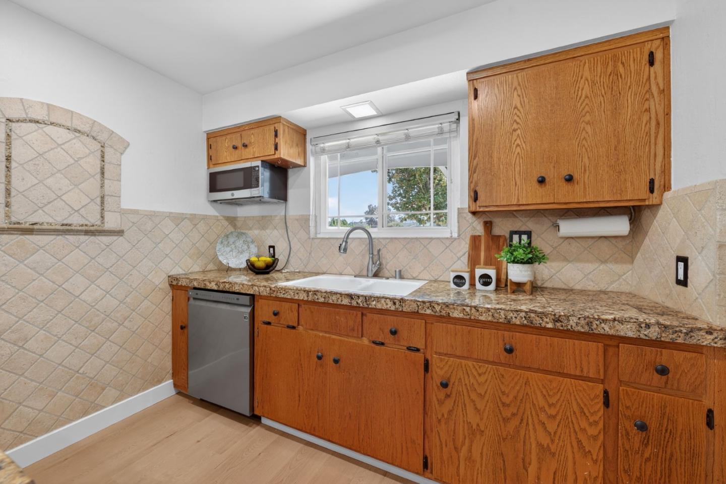 Detail Gallery Image 11 of 37 For 619 Pima Dr, San Jose,  CA 95123 - 3 Beds | 2 Baths