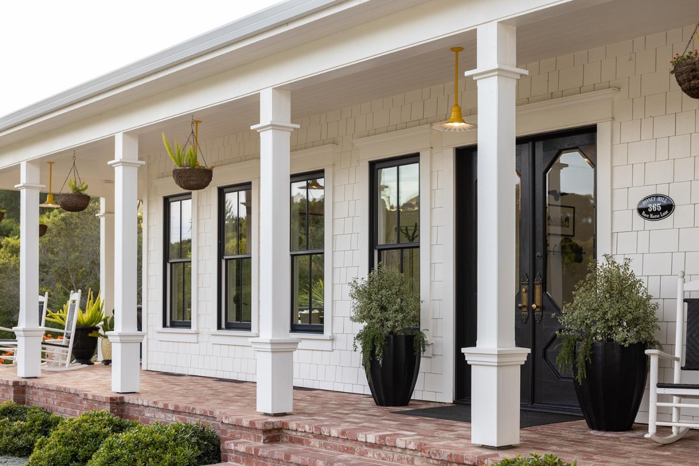 Detail Gallery Image 6 of 50 For 365 Race Horse Ln, Watsonville,  CA 95076 - 4 Beds | 3 Baths