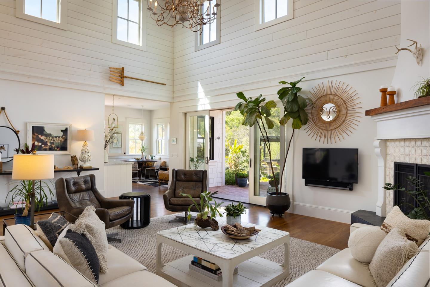 Detail Gallery Image 8 of 50 For 365 Race Horse Ln, Watsonville,  CA 95076 - 4 Beds | 3 Baths