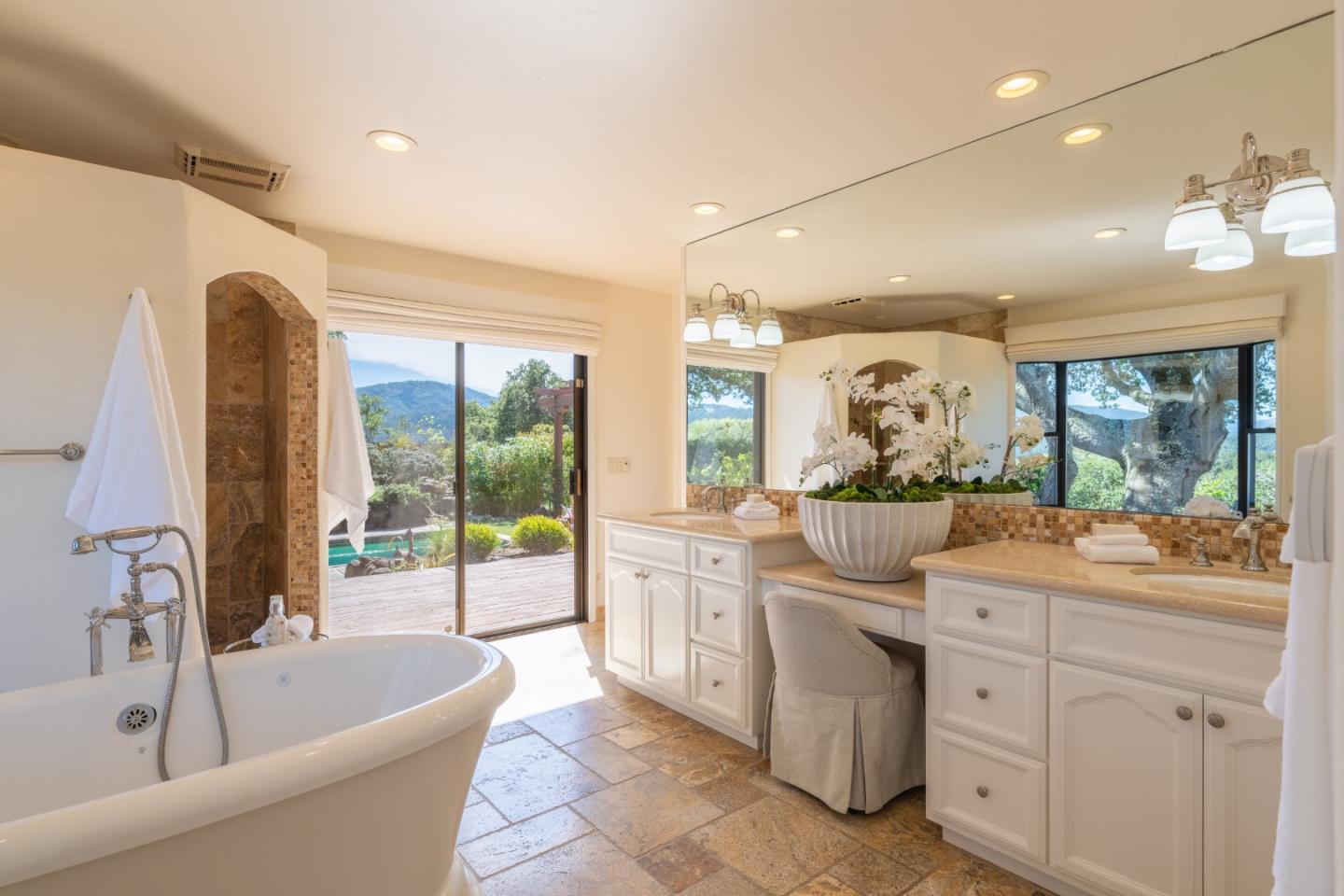 Detail Gallery Image 19 of 48 For 15475 via Los Tulares, Carmel Valley,  CA 93924 - 3 Beds | 3 Baths