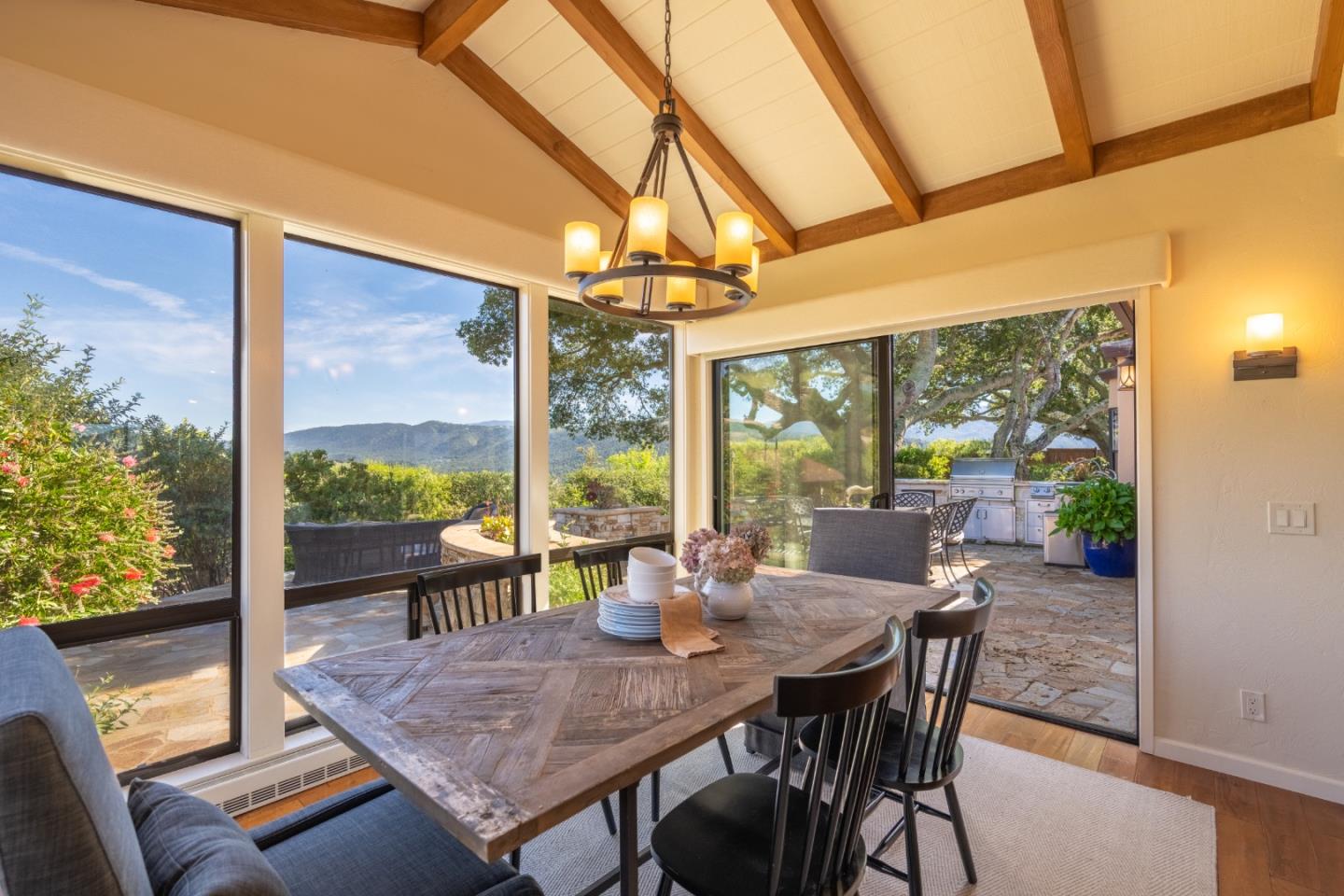 Detail Gallery Image 8 of 48 For 15475 via Los Tulares, Carmel Valley,  CA 93924 - 3 Beds | 3 Baths